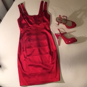 Stunning Red Dress, Size 6, Only worn once.